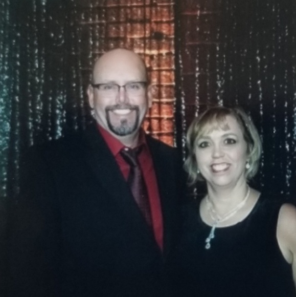 Meet your Posher, Heidi - Picture 2 of 4